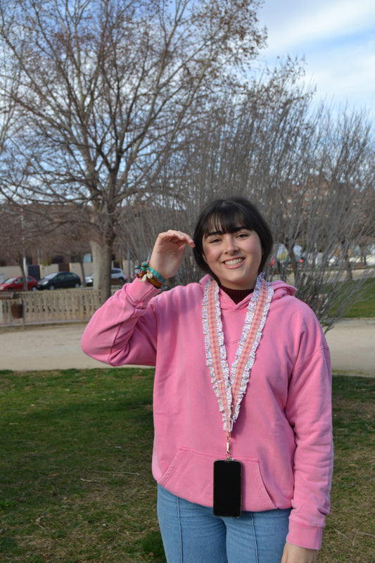 Cuelga móvil volantes anaranjado