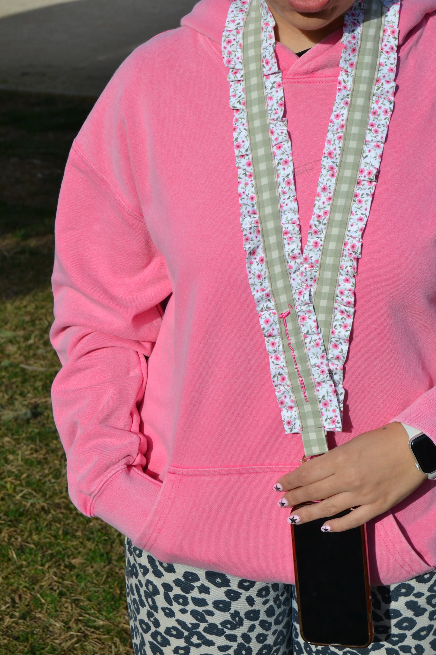 Cuelga móvil volantes verde