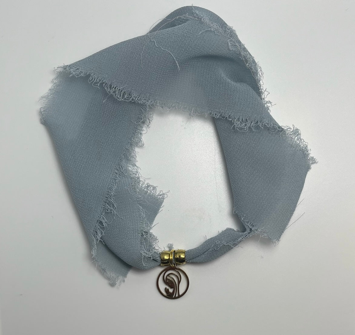 Pulsera/Choker azul grisáceo